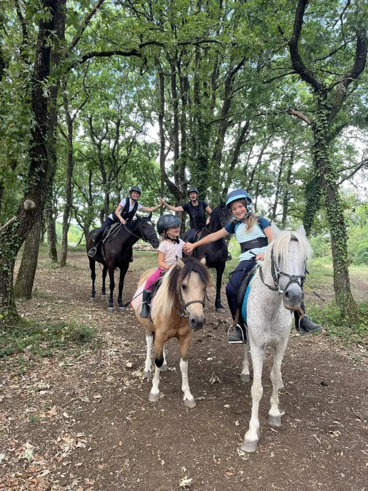 balade à poney près de Ruelle‑sur‑Touvre